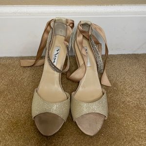 Nina New York Heel. Size 7.5. Slightly used.